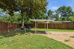 913 Blossom Circle, Garland, TX 75041 - Photo 22