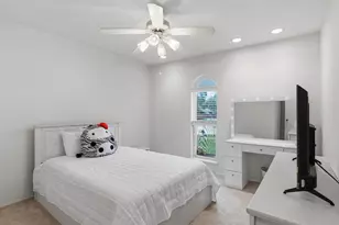4050 Salem Dr, Garland, TX 75043 - Photo 4