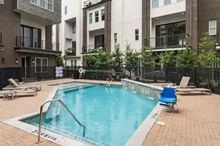 381 E Greenbriar Ln, Dallas, TX 75203 - Photo 32