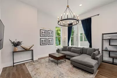 381 E Greenbriar Lane #1001, Dallas, TX 75203 - Photo 10