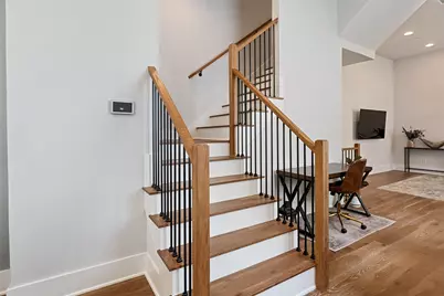 381 E Greenbriar Lane #1001, Dallas, TX 75203 - Photo 20