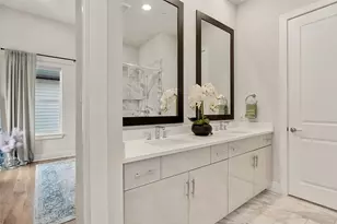 381 E Greenbriar Ln, Dallas, TX 75203 - Photo 24