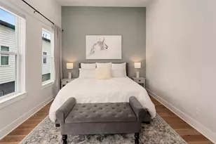 381 E Greenbriar Ln, Dallas, TX 75203 - Photo 22