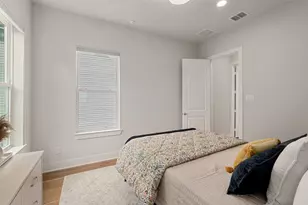 381 E Greenbriar Ln, Dallas, TX 75203 - Photo 26