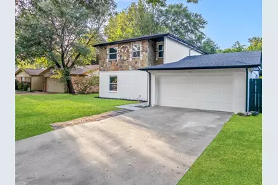 834 Brian Drive, Grand Prairie, TX 75052 - Photo 2