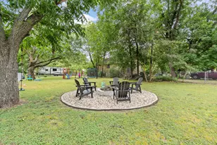 521 Woodard Ave, Cleburne, TX 76033 - Photo 20