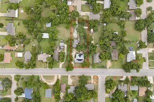521 Woodard Ave, Cleburne, TX 76033 - Photo 2