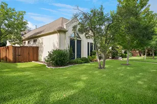 328 Park Valley Dr, Coppell, TX 75019 - Photo 2