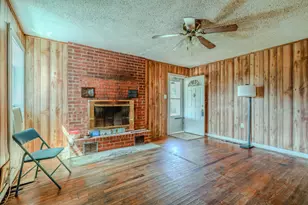 713 Lution Dr, Weatherford, TX 76087 - Photo 4