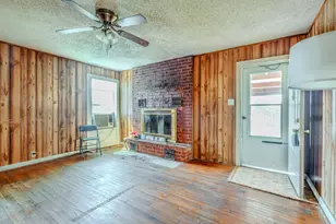 713 Lution Dr, Weatherford, TX 76087 - Photo 2