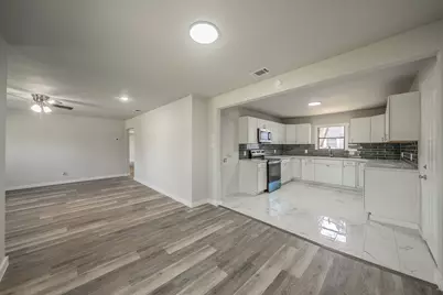 5558 Meadowbrook Drive, Fort Worth, TX 76112 - Photo 12