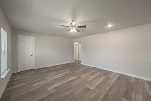 5558 Meadowbrook Dr, Fort Worth, TX 76112 - Photo 6
