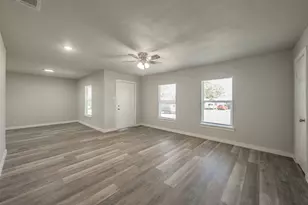 5558 Meadowbrook Dr, Fort Worth, TX 76112 - Photo 8