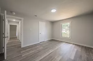 5558 Meadowbrook Dr, Fort Worth, TX 76112 - Photo 22