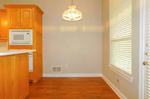 502 Hillcrest Ln, Krum, TX 76249 - Photo 12