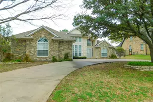 502 Hillcrest Ln, Krum, TX 76249 - Photo 2