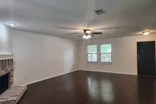 1224 Elkford Ln, Fort Worth, TX 76247 - Photo 4