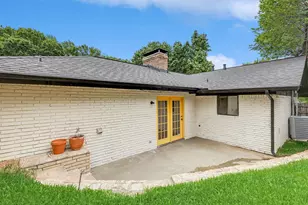 10039 Shadyview Dr, Dallas, TX 75238 - Photo 16