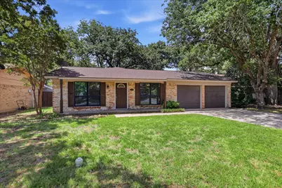 3318 Woodthrush Lane, Denton, TX 76209 - Photo 2