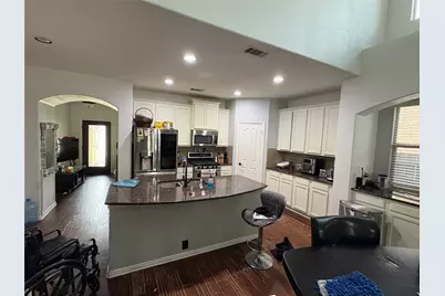 2756 Explorador, Grand Prairie, TX 75054 - Photo 8