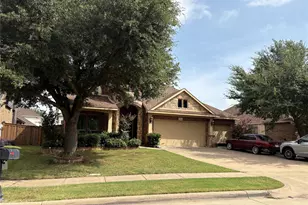 2756 Explorador, Grand Prairie, TX 75054 - Photo 2