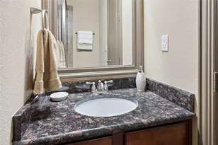 835 Rockingham Dr, Irving, TX 75063 - Photo 22