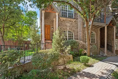 835 Rockingham Drive, Irving, TX 75063 - Photo 2