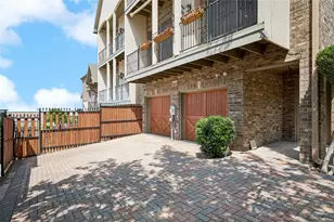 835 Rockingham Dr, Irving, TX 75063 - Photo 28