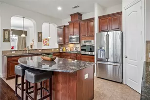 835 Rockingham Dr, Irving, TX 75063 - Photo 12