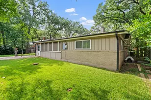 1217 W Redbud Dr, Hurst, TX 76053 - Photo 38