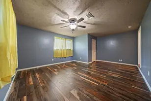 1217 W Redbud Dr, Hurst, TX 76053 - Photo 30