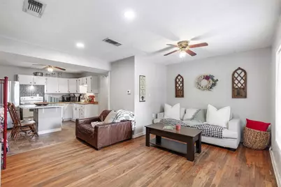 403 Walnut Street, Grandview, TX 76050 - Photo 6