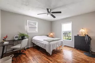 403 Walnut St, Grandview, TX 76050 - Photo 14