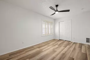 8364 Deep Green Dr, Dallas, TX 75249 - Photo 14