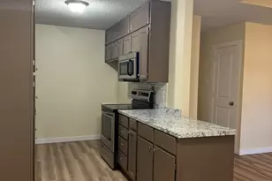 6319 Holiday Ln, North Richland Hills, TX 76182 - Photo 4