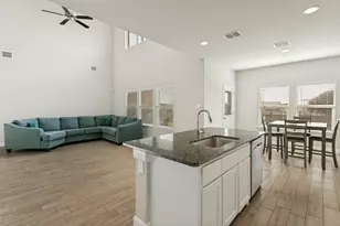 832 Alexandria Ln, Joshua, TX 76058 - Photo 8