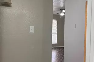 900 N Center St, Arlington, TX 76011 - Photo 12