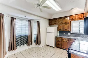 7117 Fuller Cir, Fort Worth, TX 76133 - Photo 2
