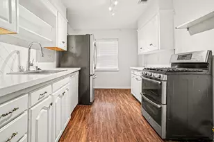 910 Reverchon Dr, Dallas, TX 75211 - Photo 10