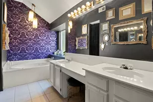 1428 Creekview Dr, Lewisville, TX 75067 - Photo 10