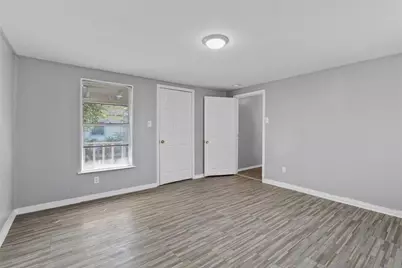 2821 Gladstone Drive, Dallas, TX 75211 - Photo 18