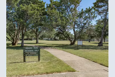 1327 Big Stone Gap Road, Duncanville, TX 75137 - Photo 34