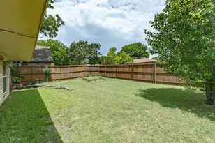 1327 Big Stone Gap Rd, Duncanville, TX 75137 - Photo 32