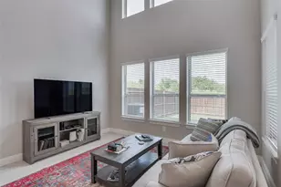 509 Hutchinson Ln, Lewisville, TX 75077 - Photo 14