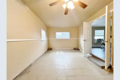 4236 Comanche Street, Fort Worth, TX 76119 - Photo 10