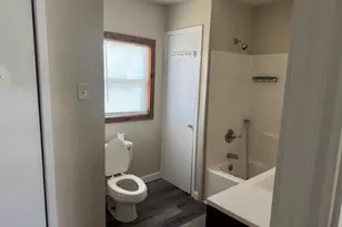 323 E Lloyd St, Krum, TX 76249 - Photo 6