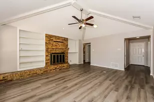 4422 Cinnabar Dr, Dallas, TX 75227 - Photo 2