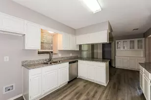 4422 Cinnabar Dr, Dallas, TX 75227 - Photo 10