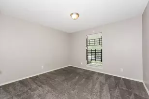 4422 Cinnabar Dr, Dallas, TX 75227 - Photo 16