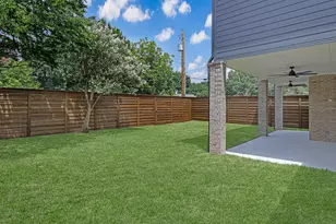 9621 Lanward Dr, Dallas, TX 75238 - Photo 36